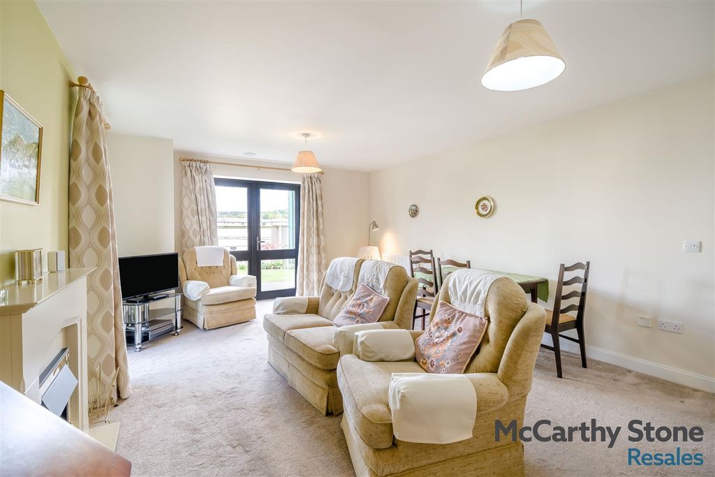 Additional image 3 of 2 bed flat for saleThe Wickets, Kirkgate, Settle BD24
