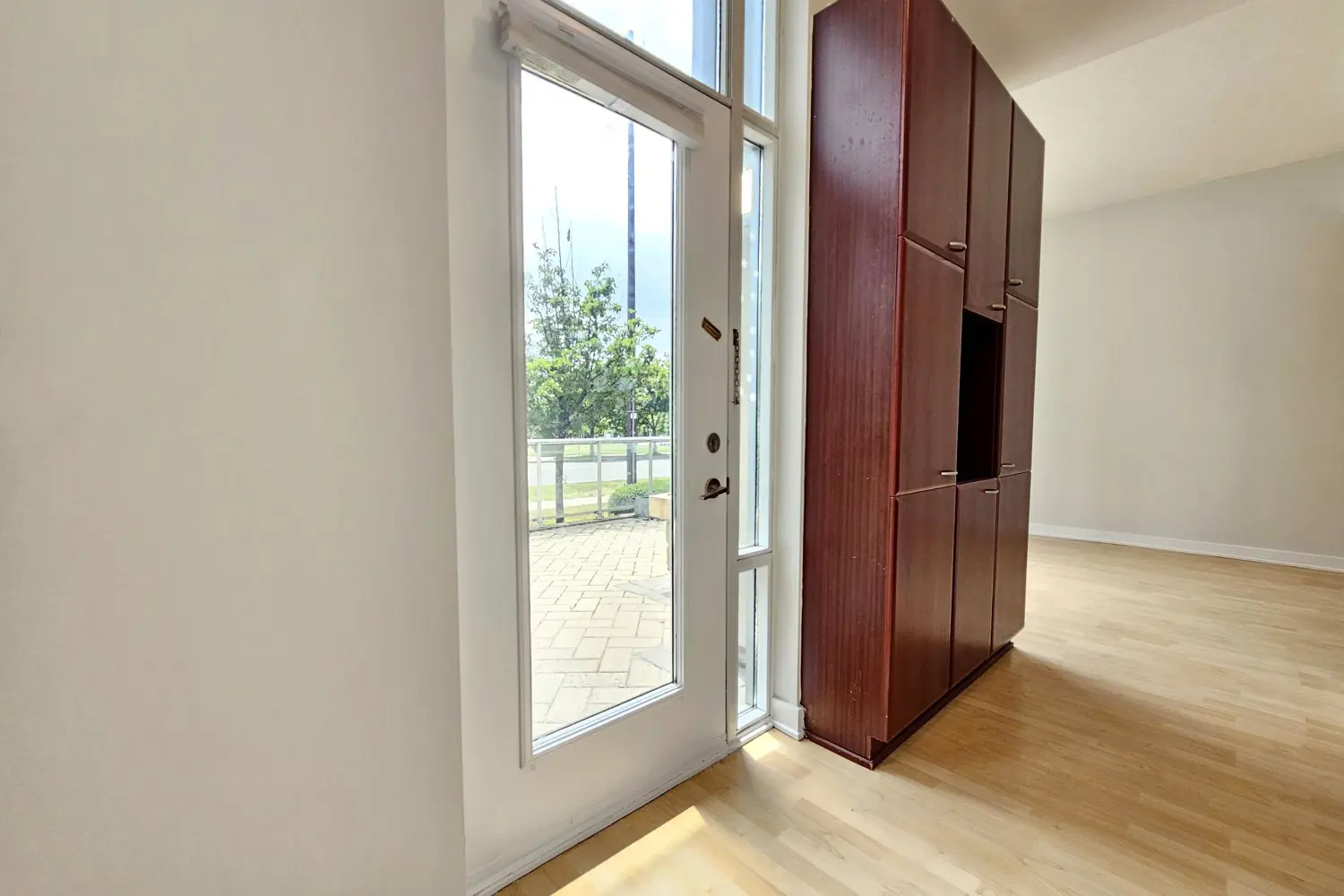 38 Lee Centre Drive Th120 photo 3