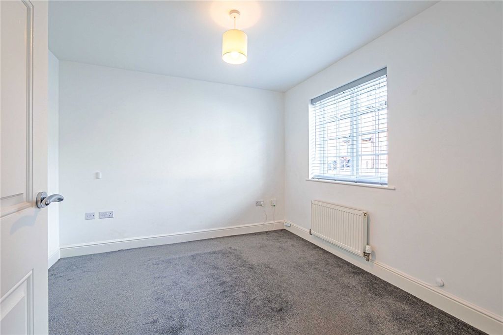 Additional image 8 of 1 bed maisonette for saleRoughdown Road, Boxmoor, Hemel Hempstead, Hertfordshire HP3