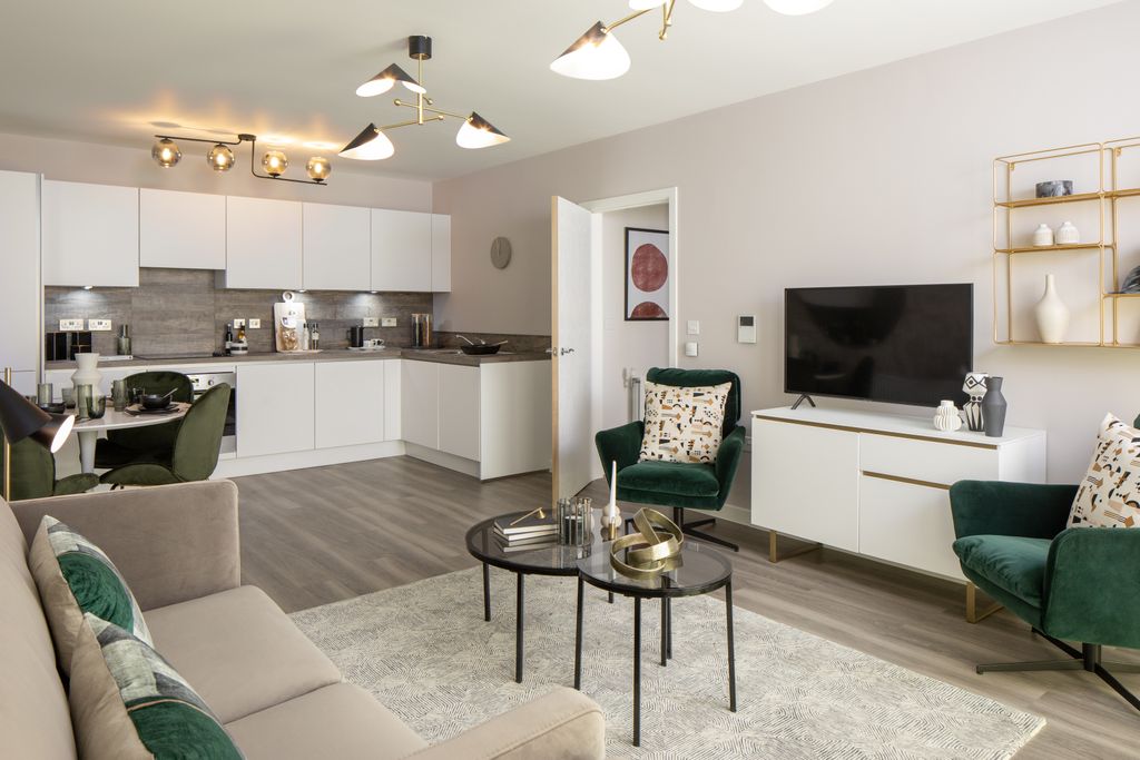 Additional image 4 of 3 bed flat for saleNestles Avenue, Hayes UB3