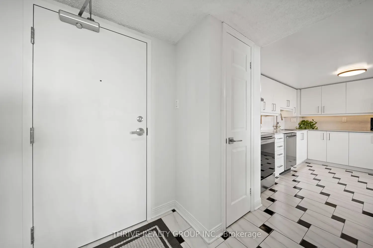 600 Talbot Street 803 photo 4