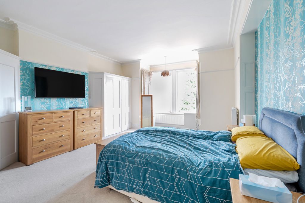 Additional image 12 of 3 bed flat for sale19 Salisbury Avenue, Harpenden AL5