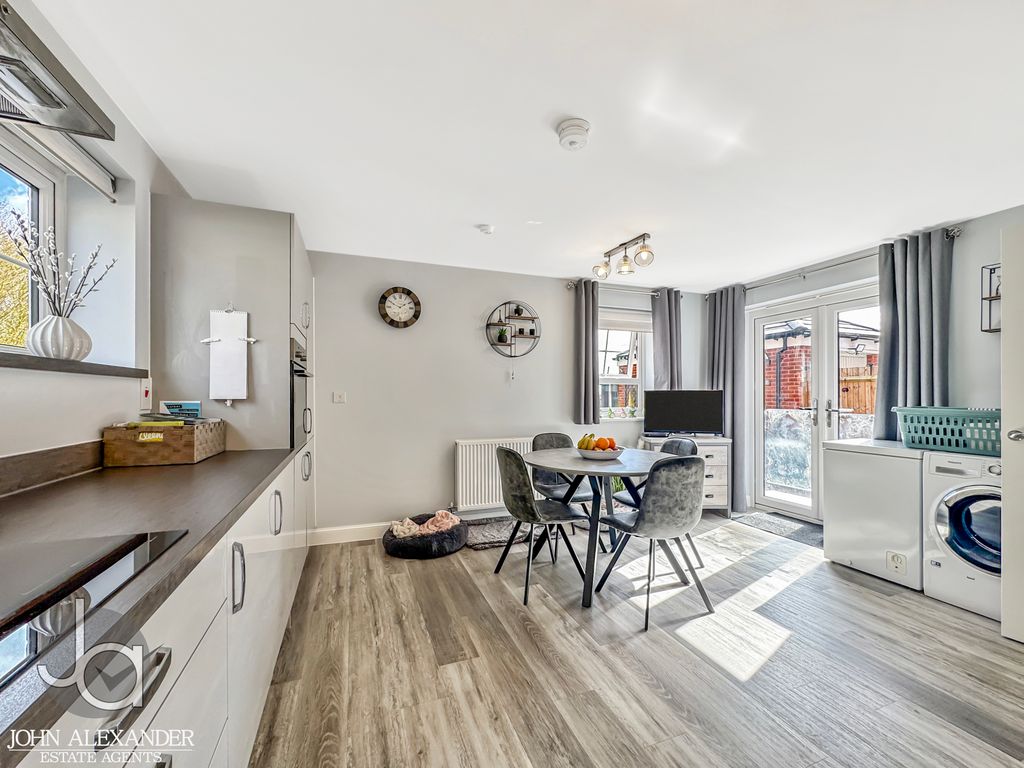 Additional image 8 of 4 bed detached house for salePrimrose Avenue, Dovercourt CO12