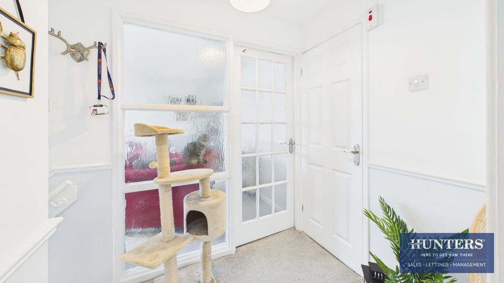 2 bed flat for saleMarbury Close, Moorside, Sunderland SR3 photo 2