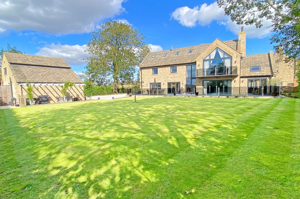 6 bed detached house for saleAsh View Farm, 5 Ash View, Harrogate HG2