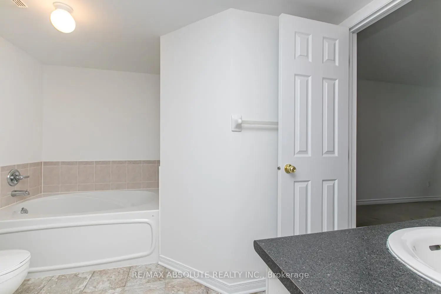 Additional image 19 of 242 Gershwin Private
