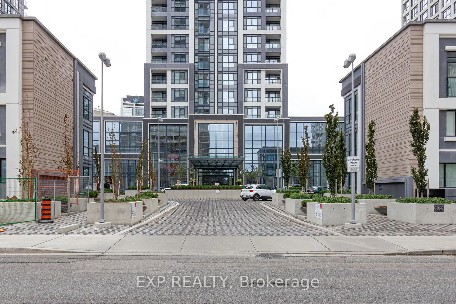 7 Mabelle Avenue 804 photo 2