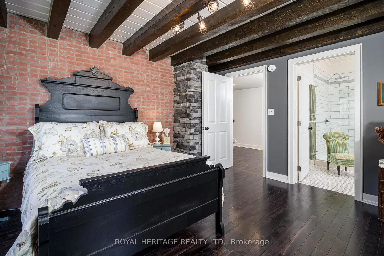 699 Cooper Road photo 5