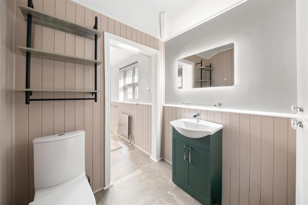 Additional image 11 of 5 bed semi-detached house for saleBotwell Lane, Hayes UB3