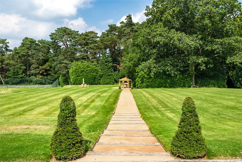 Additional image 20 of 3 bed flat for saleHindhead, Surrey GU26