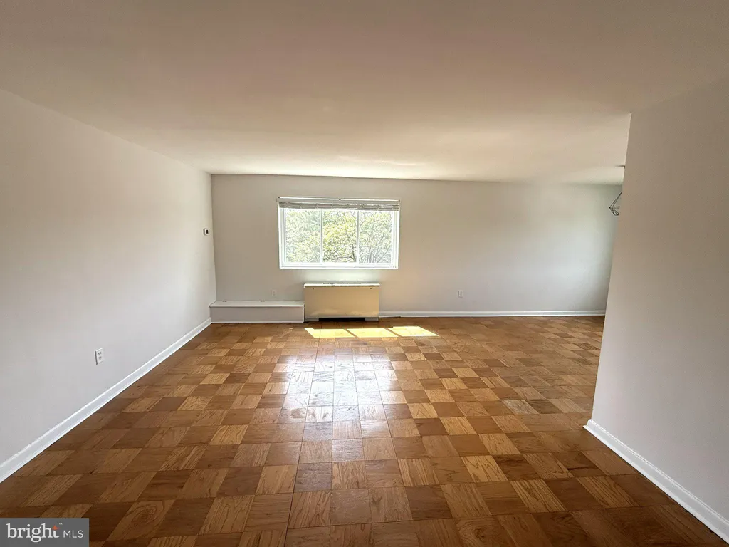 614 Sligo Avenue Unit 411, Silver Spring, MD 20910 photo 4