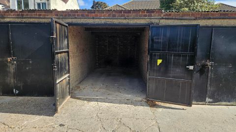 Kenton Lane, Harrow HA3, Parking/garage for sale