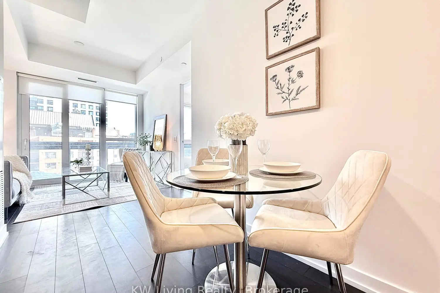 39 Roehampton Avenue 701 photo 4