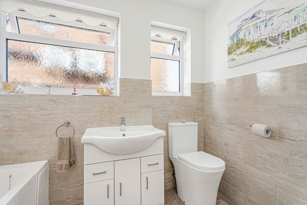 Additional image 18 of 4 bed detached house for salePiccotts End, Hemel Hempstead HP1