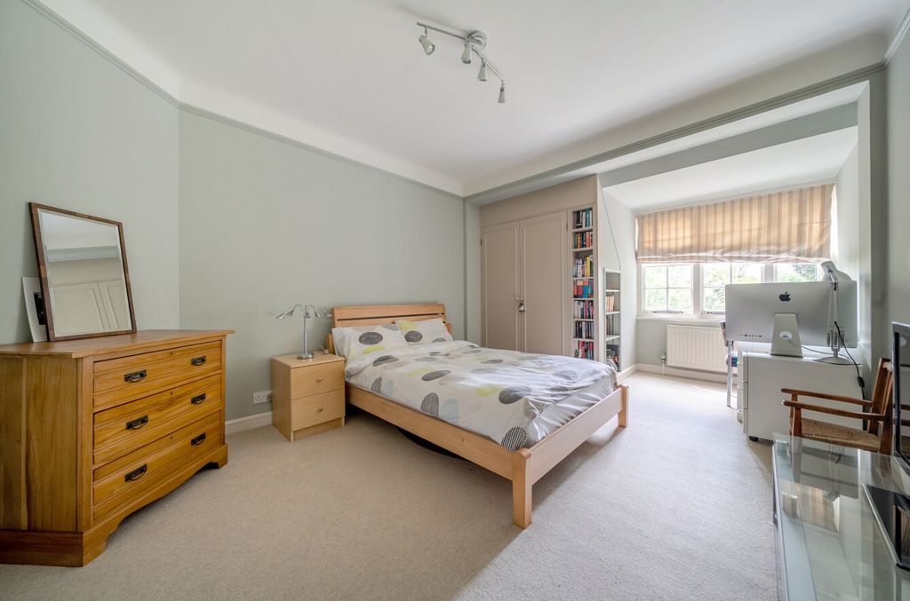 Additional image 15 of 6 bed detached house for saleHaslemere, Surrey GU27