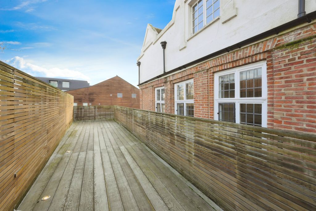 Additional image 18 of 2 bed flat for saleHigh Street, Hoddesdon EN11