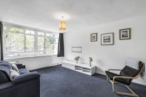 Churchill Gardens, Pimlico, London SW1V, Studio for sale