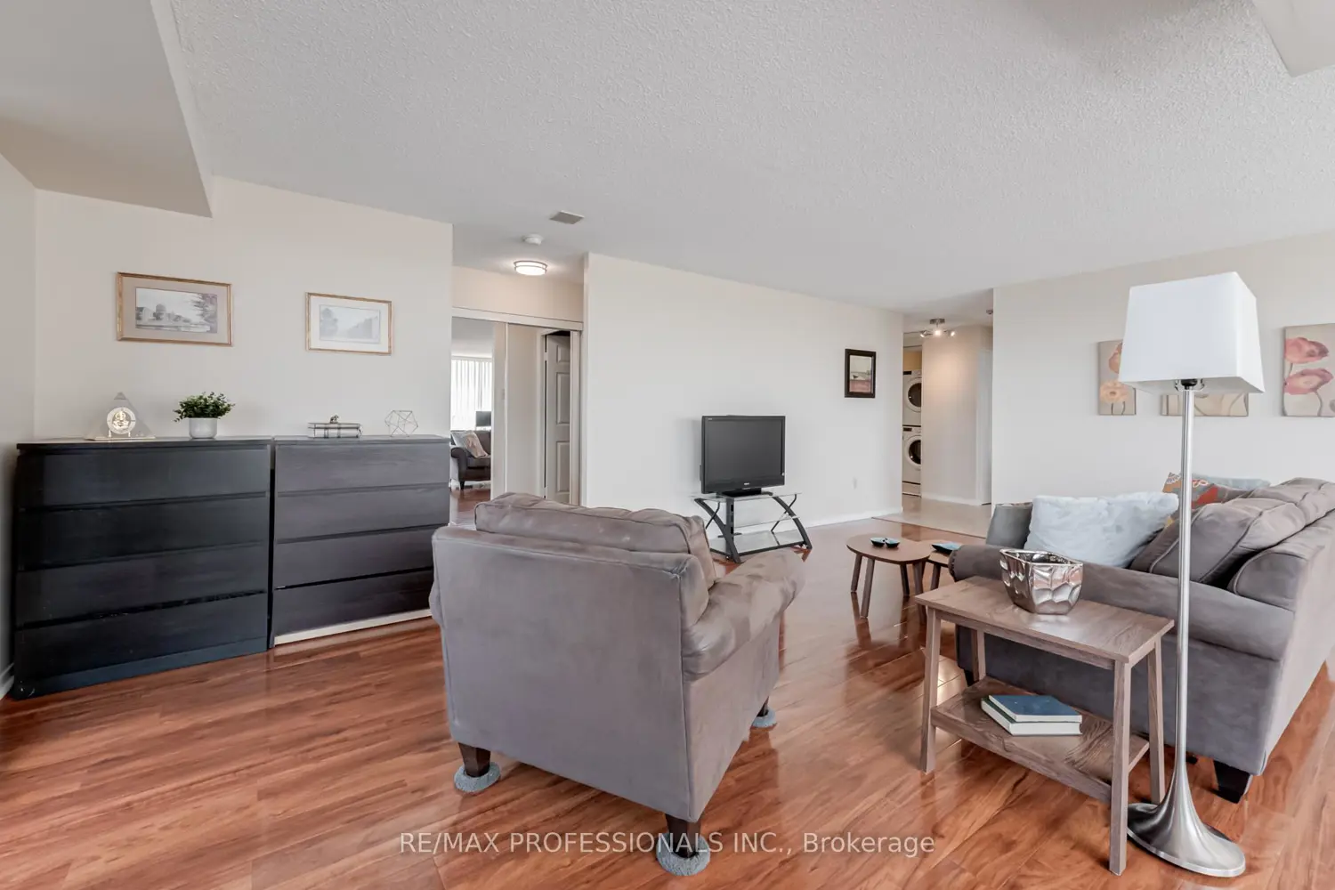 700 Constellation Drive 1703 photo 2