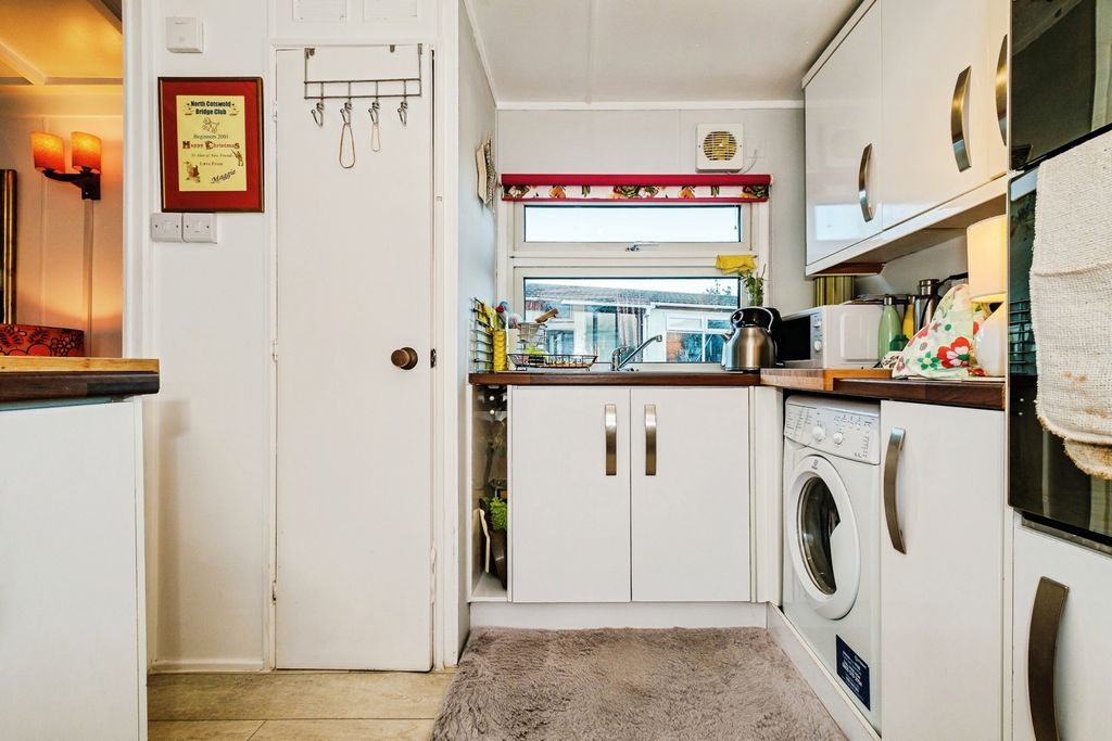 Additional image 4 of 1 bed property for saleCountryside Farm Park, Church Lane, Upper Beeding, West Sussex BN44