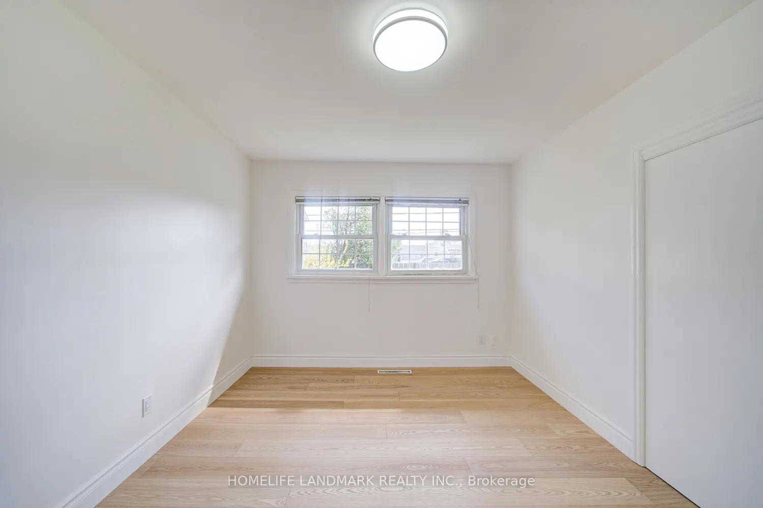 95 Jacobson Avenue photo 3