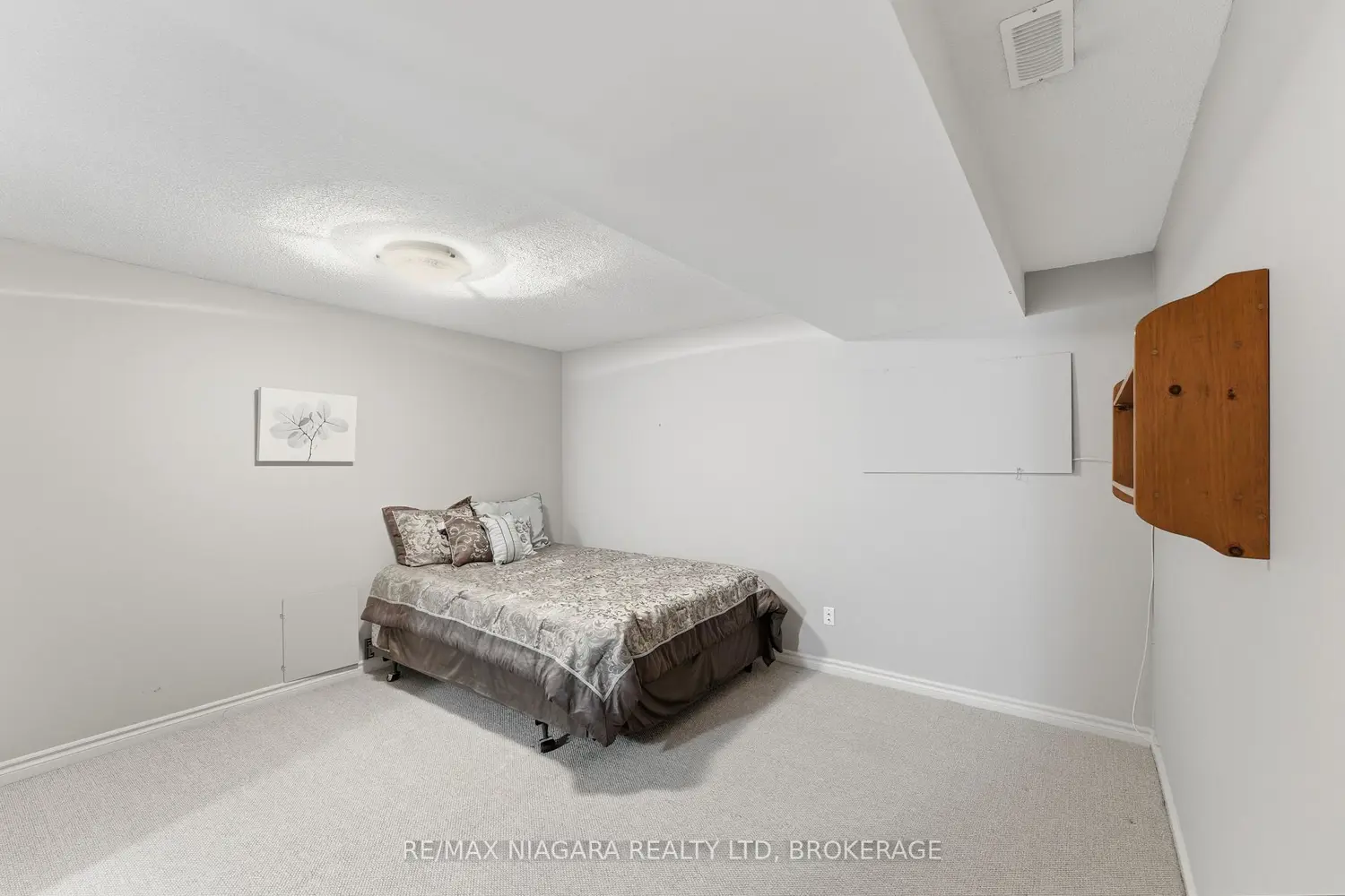 Additional image 15 of 2684 Mewburn Road 17