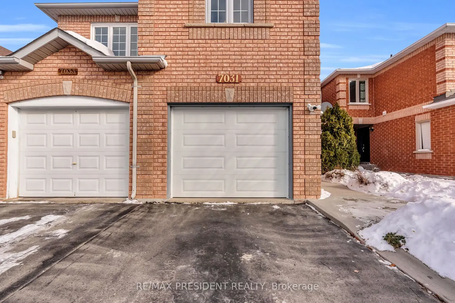 7031 Graydon Court photo 4