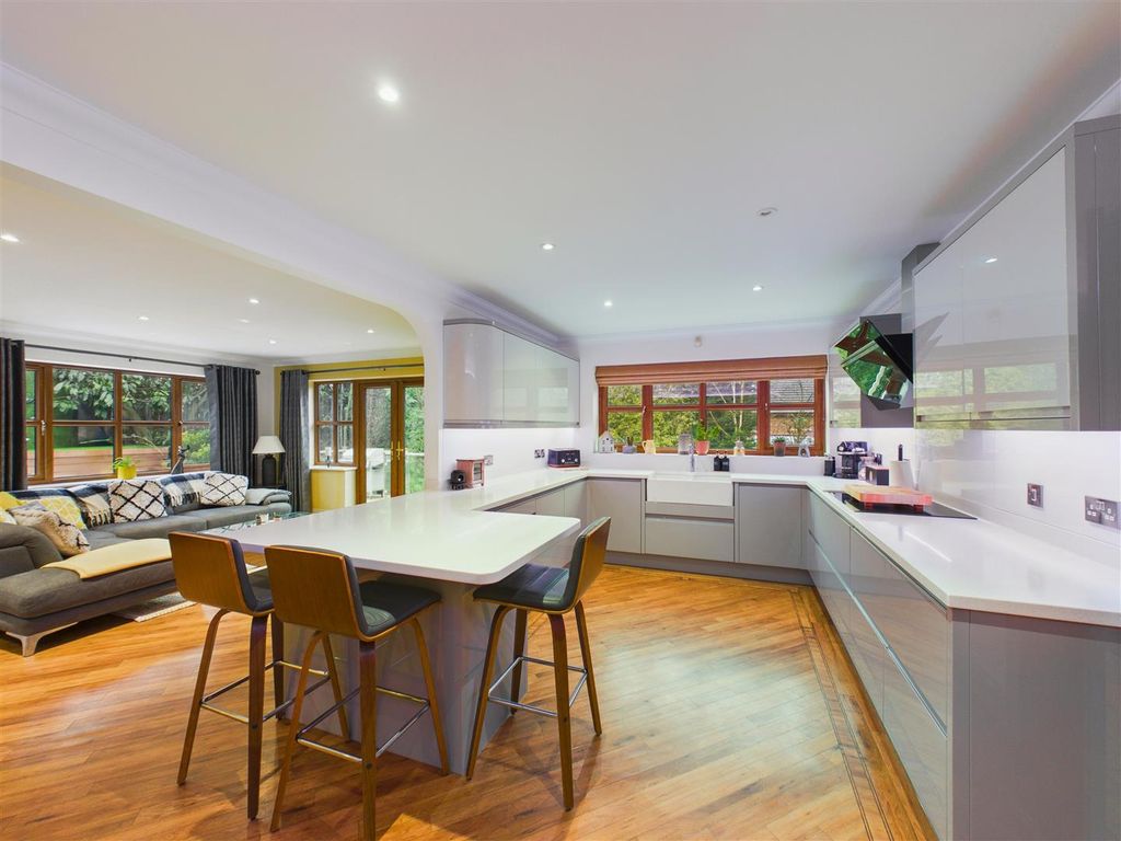 Additional image 2 of 5 bed detached house for saleHeads Lane, Hessle HU13