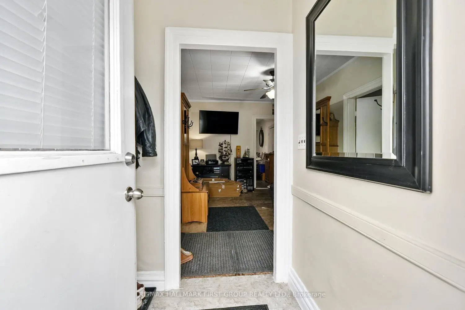 387 / 389 John Street photo 3