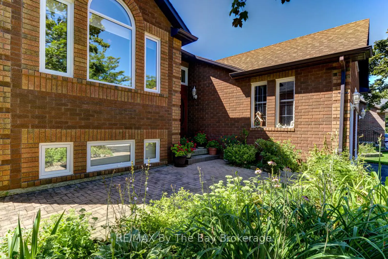 26 Timberland Crescent photo 3