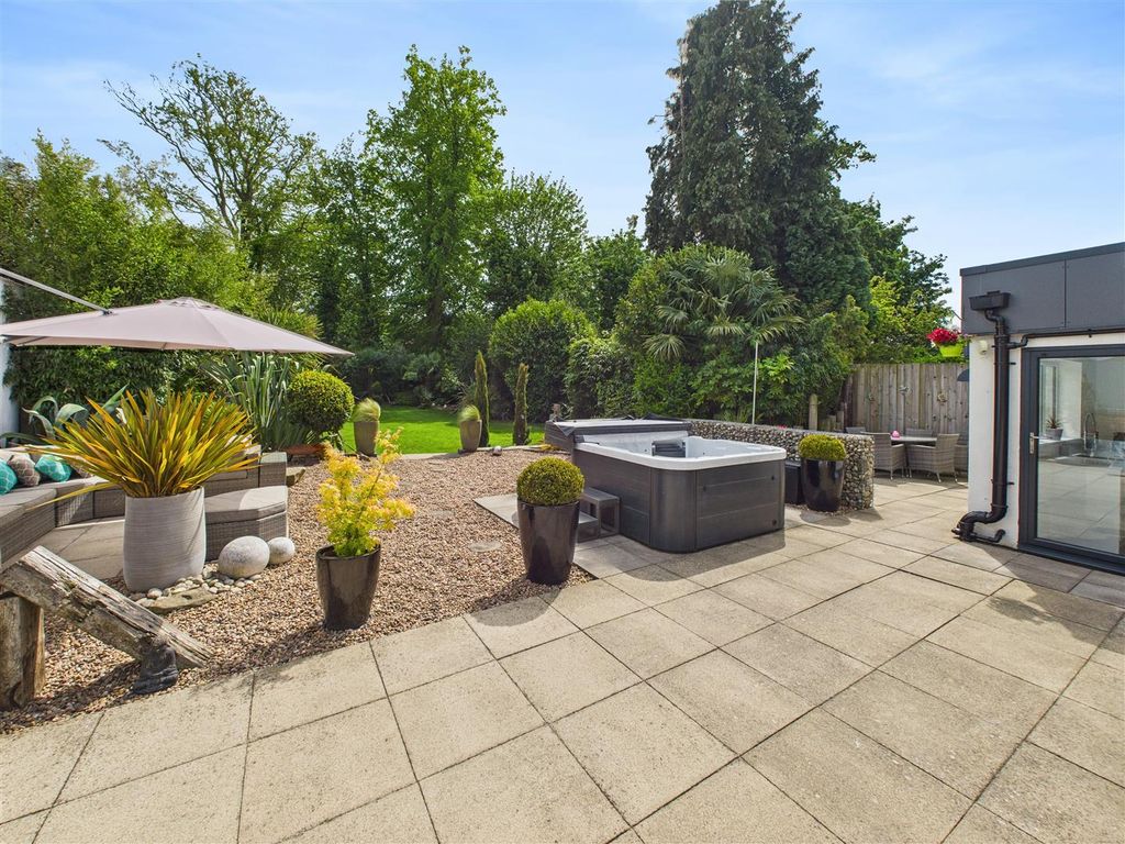 Additional image 3 of 4 bed detached house for saleBoothferry Road, Hessle HU13