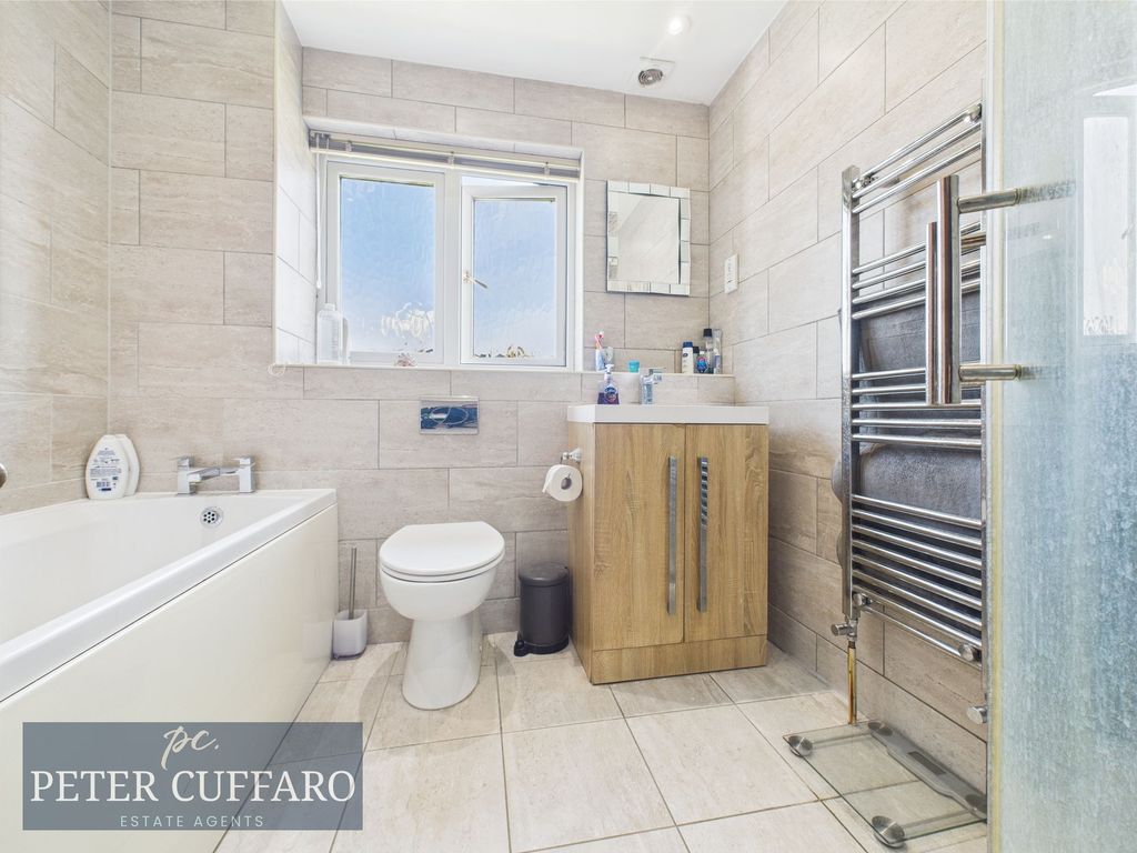 Additional image 18 of 4 bed detached house for saleDerby Road, Hoddesdon EN11