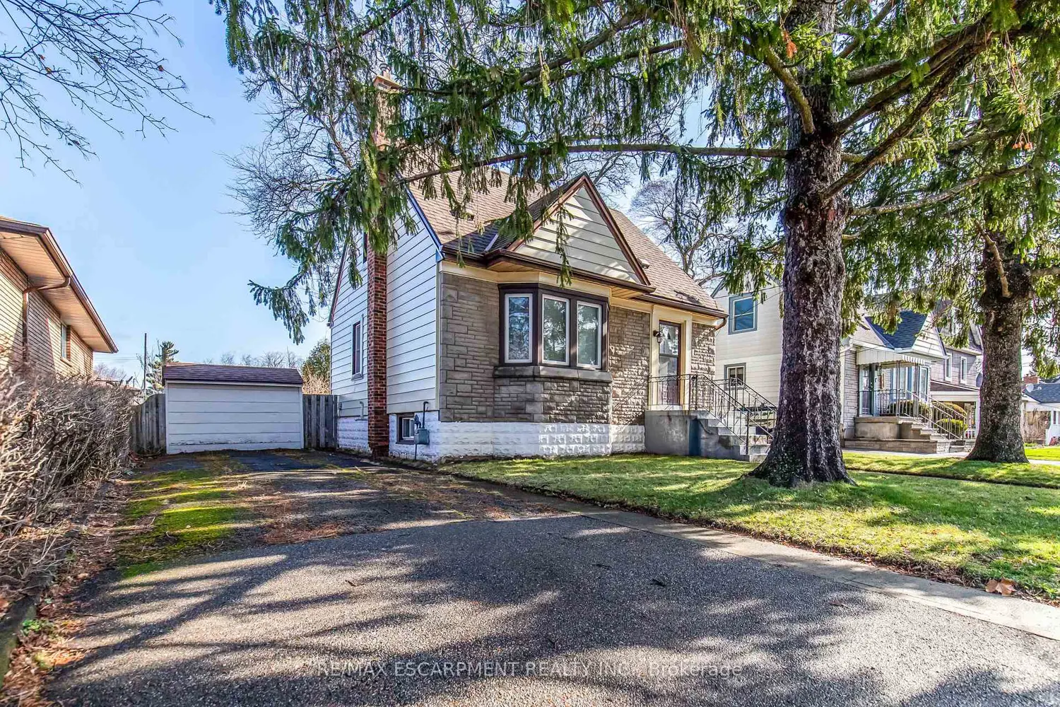 269 Queensdale Avenue