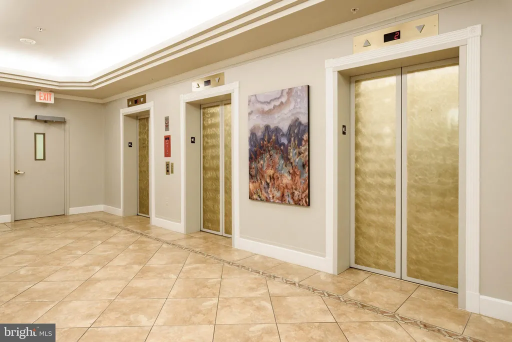 Additional image 25 of 19355 Cypress Ridge Terrace Unit 404, Leesburg, VA 20176