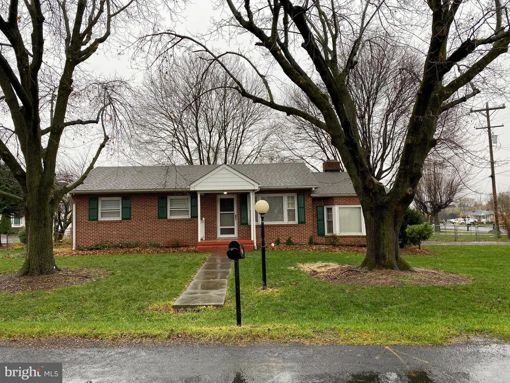 105 Fay Street, Winchester, VA 22602 photo 2