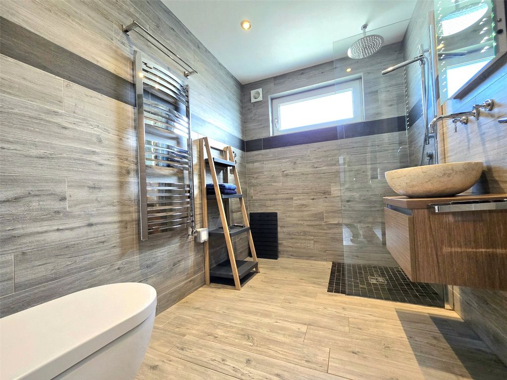 Additional image 9 of 2 bed flat for saleFlexbury Park, Bude, Cornwall EX23
