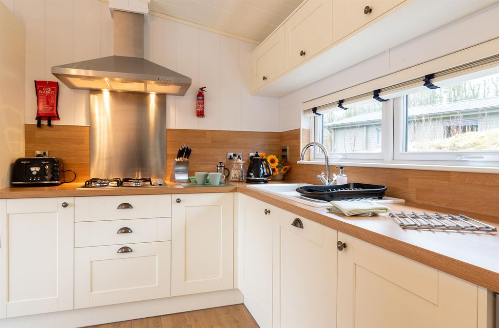 Additional image 7 of 2 bed mobile/park home for saleAysgarth Lodges, Westholme Bank, Leyburn DL8
