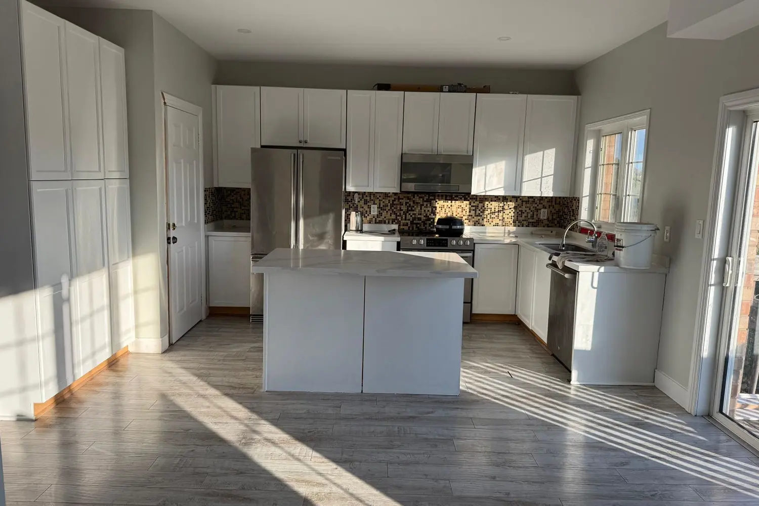 2 Abbotsbury Drive photo 2