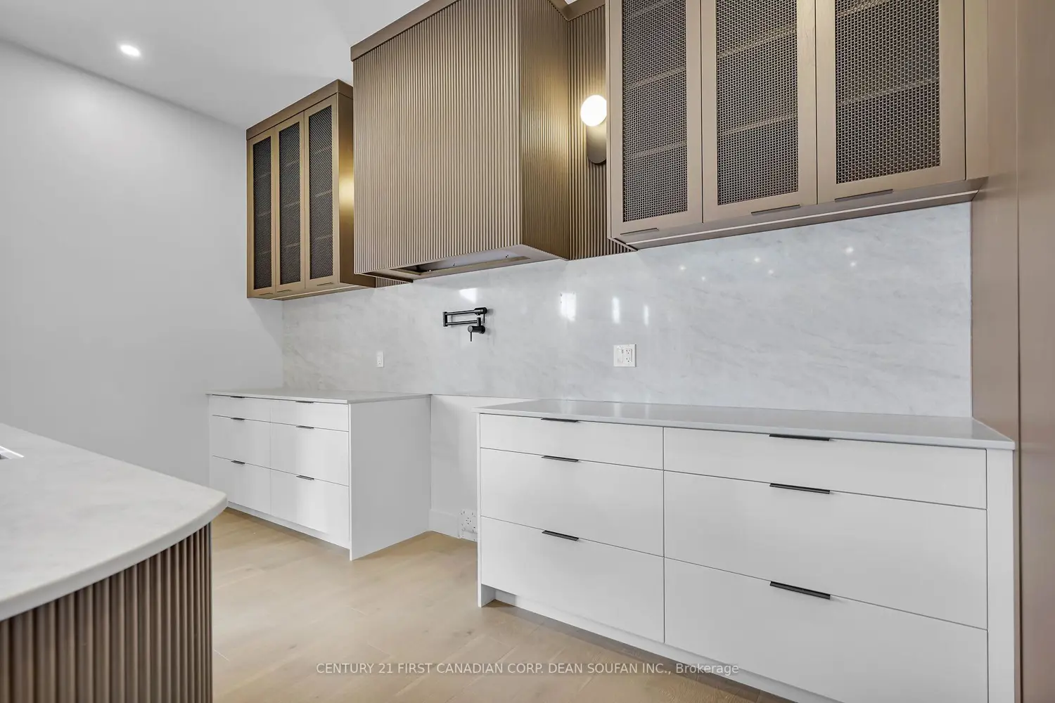 3423 Isleworth Road photo 5