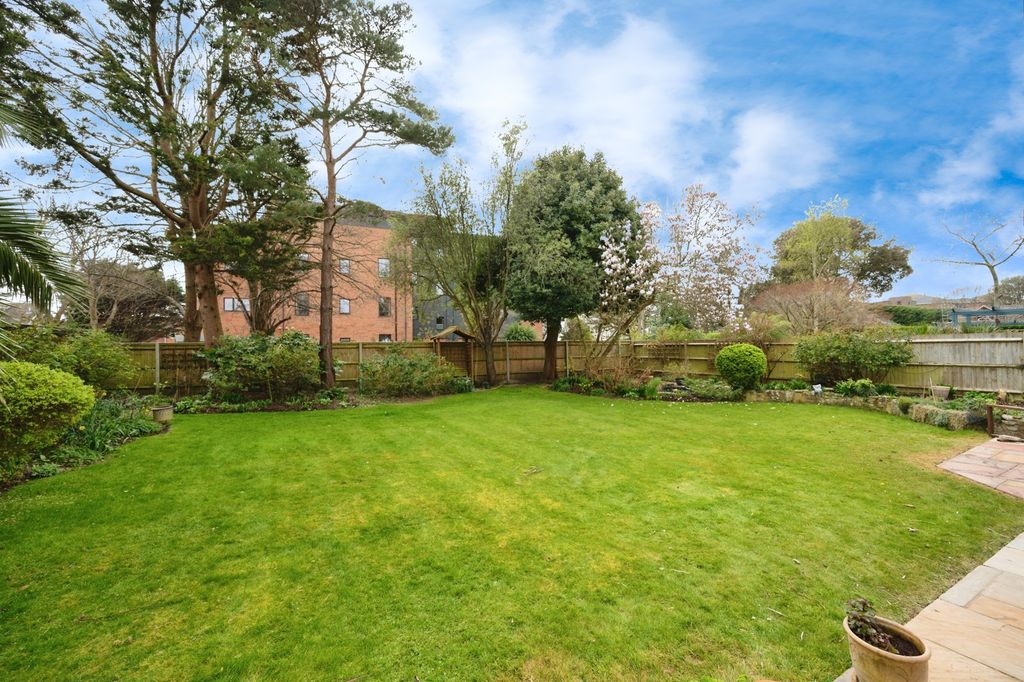Additional image 17 of 4 bed detached house for saleSt. Helens Road, Hayling Island PO11