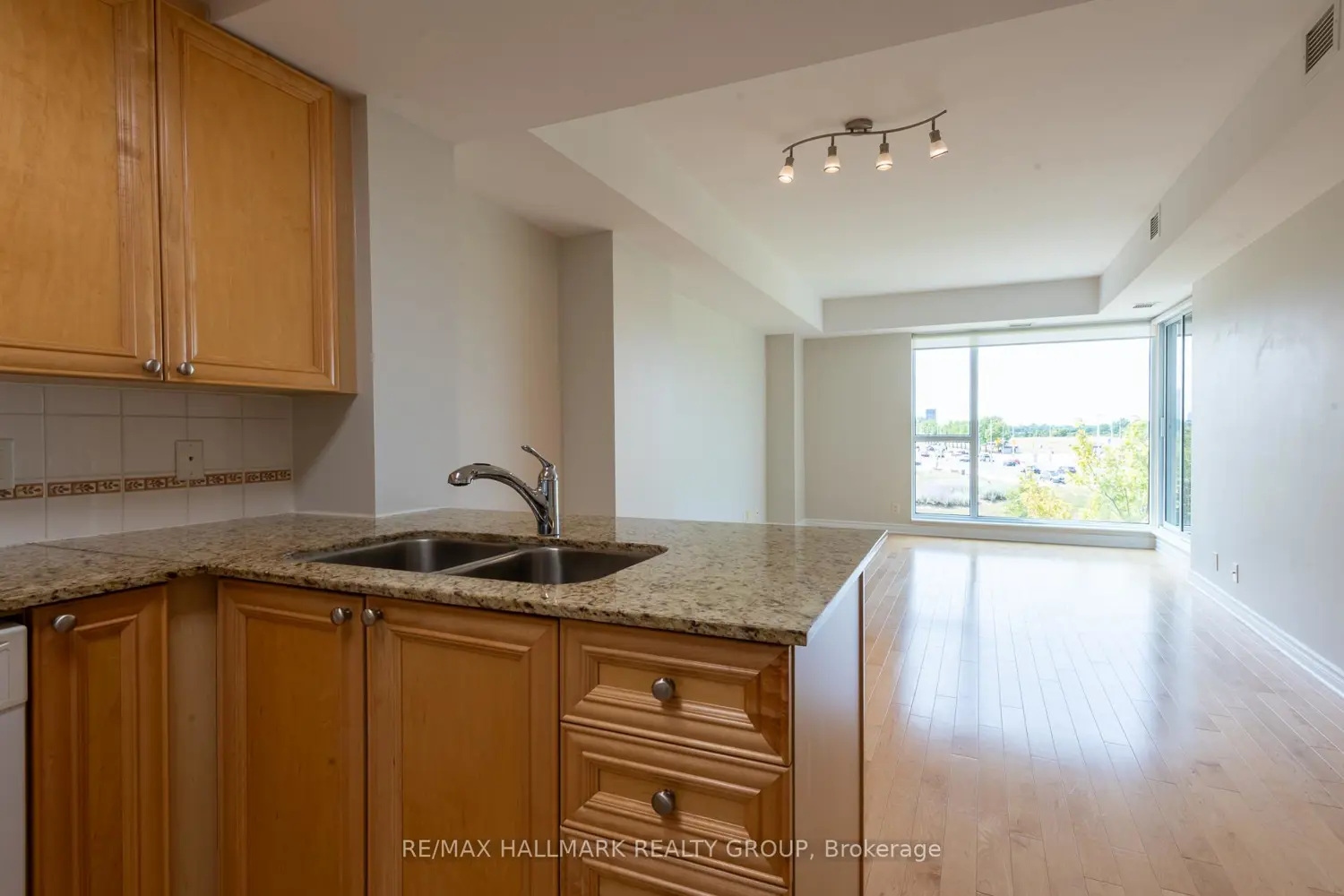 200 Lett Street 311 photo 4