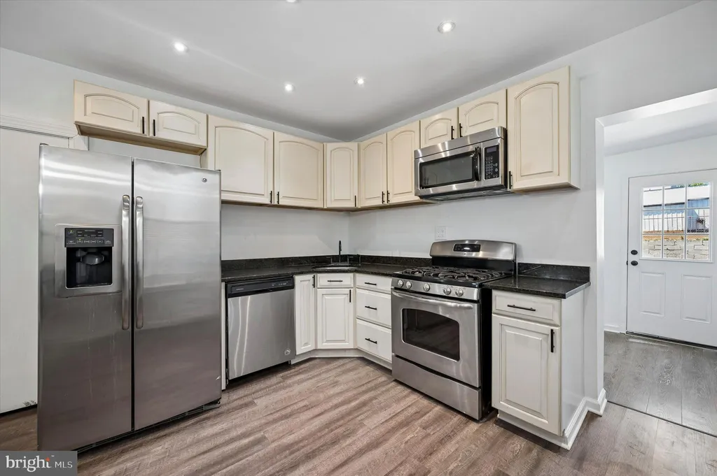 Additional image 16 of 302 Fountain Street, Philadelphia, PA 19128