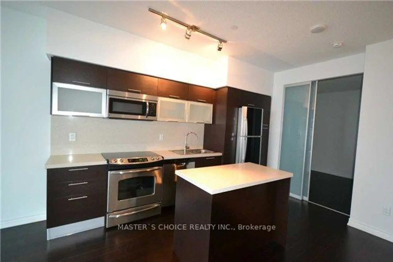 386 Yonge Street 4808 photo 4