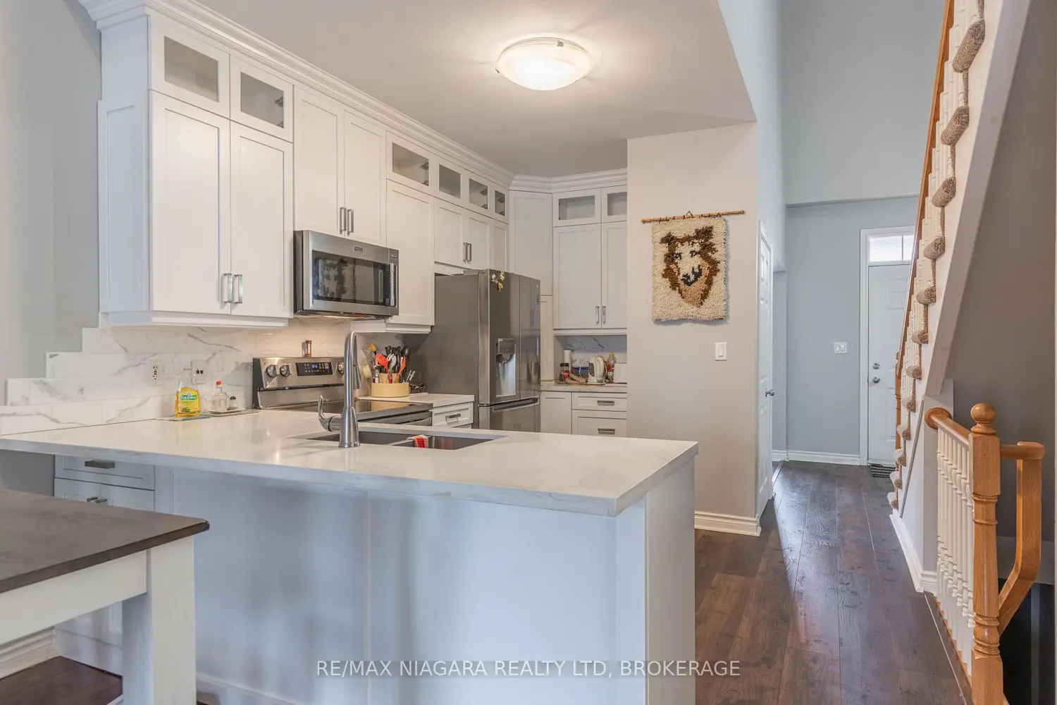 Additional image 5 of 8142 Costabile Drive 16