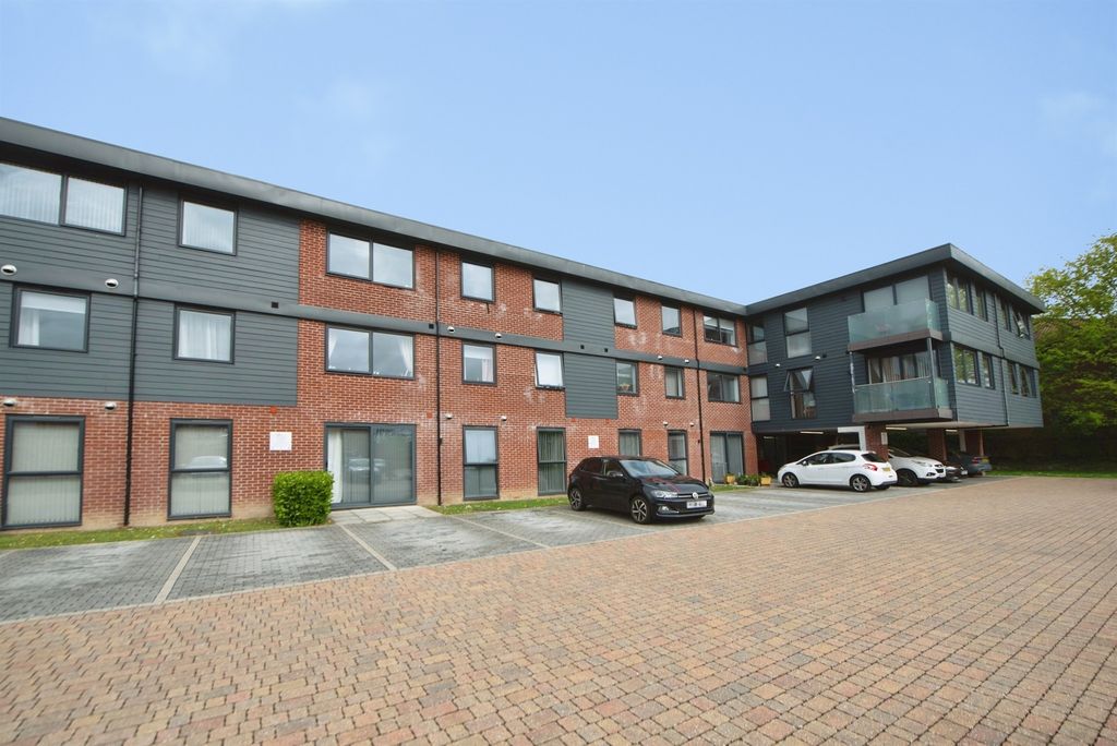 Additional image 2 of 1 bed flat for saleWillow Park, Havant PO9