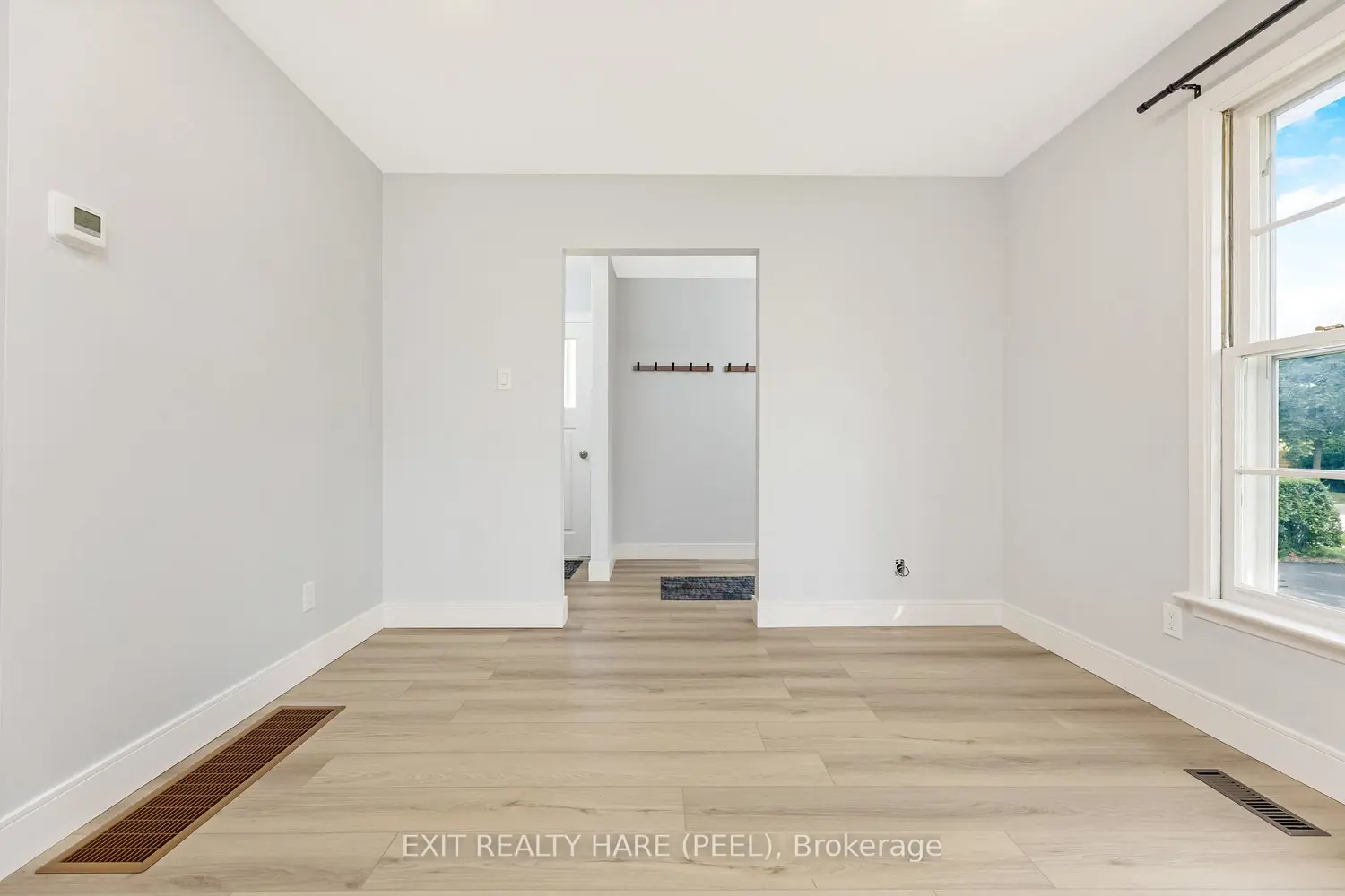 5 Garside Crescent photo 5