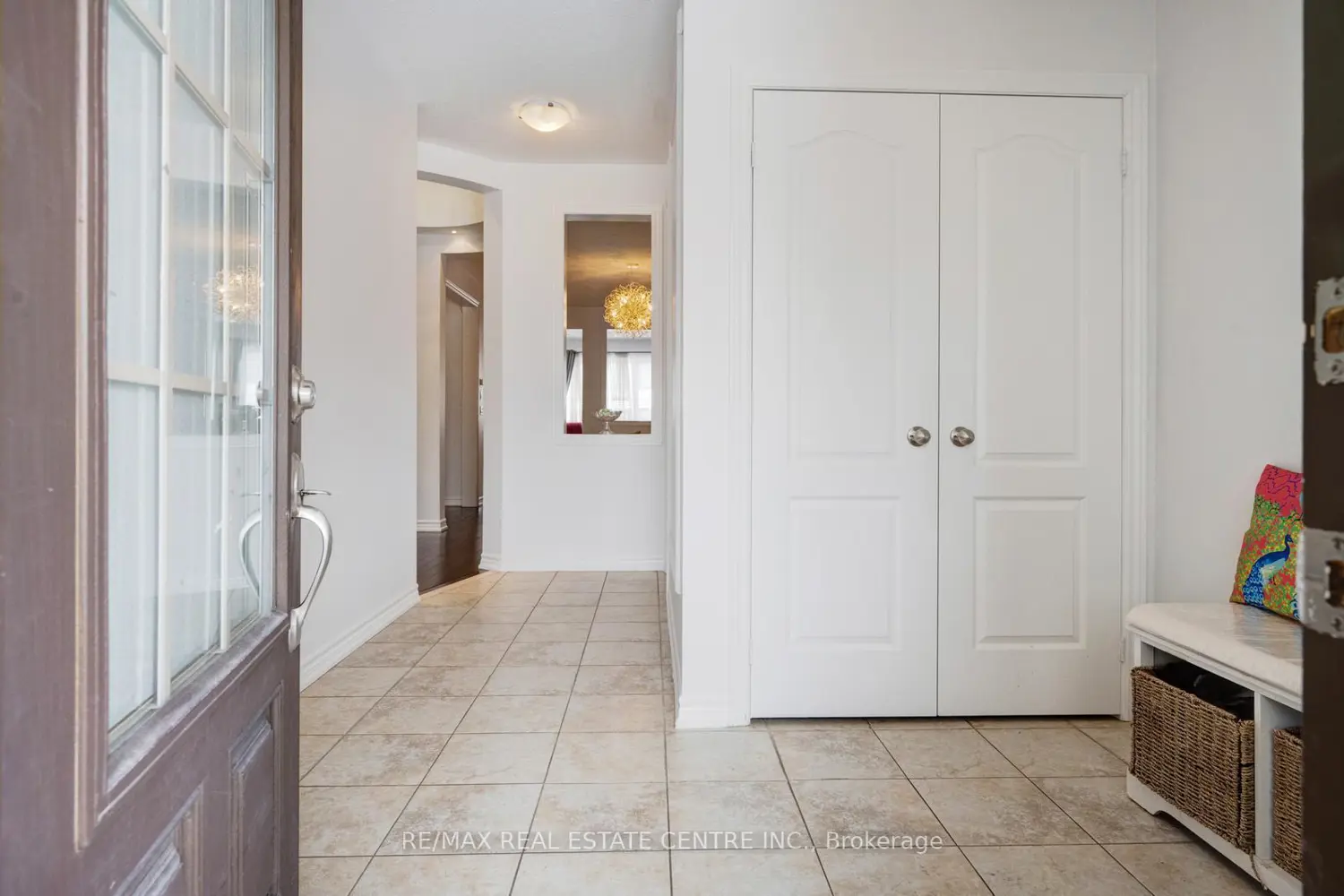 19 Mediterranean Crescent photo 3