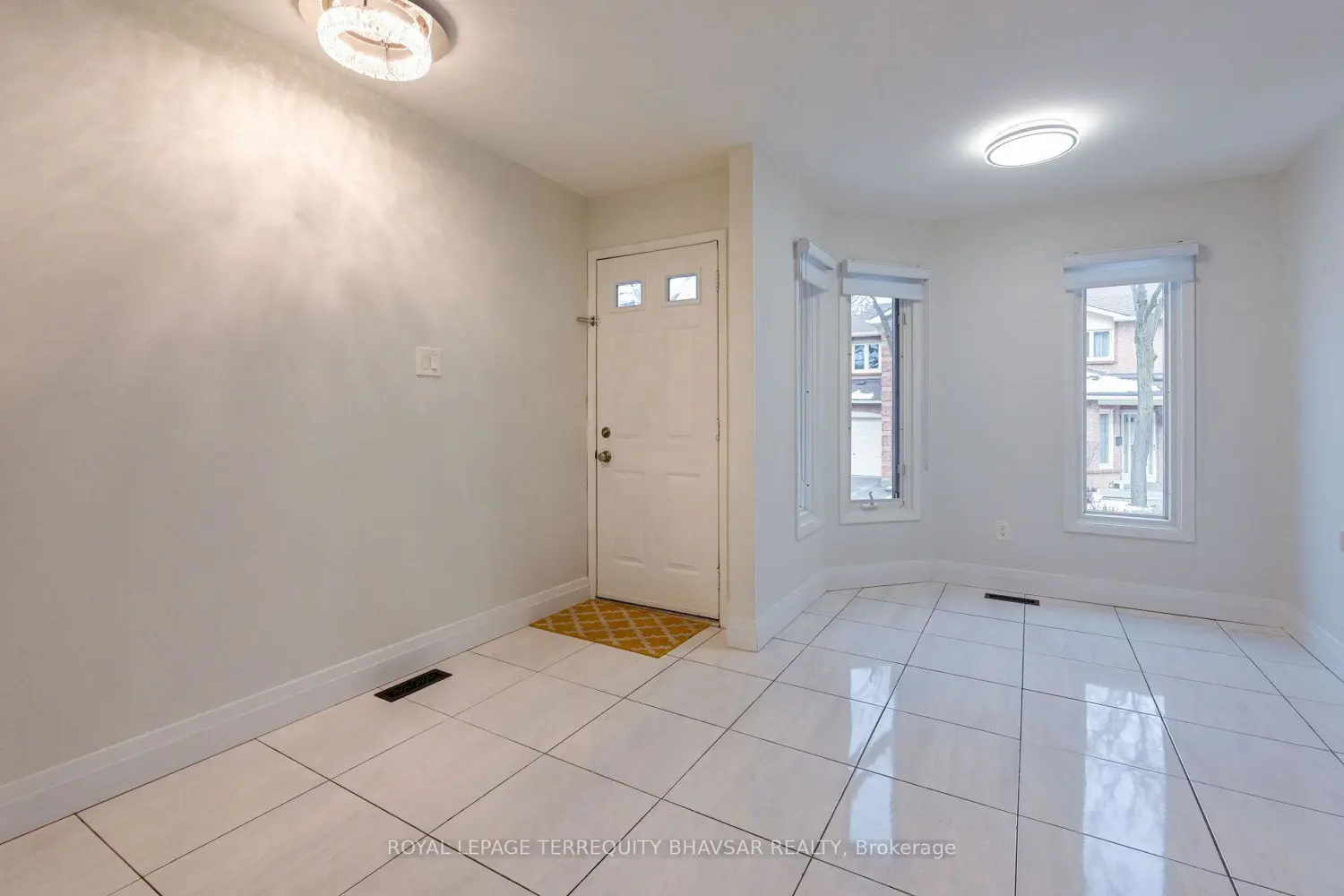 5020 Delaware Drive 12 photo 2