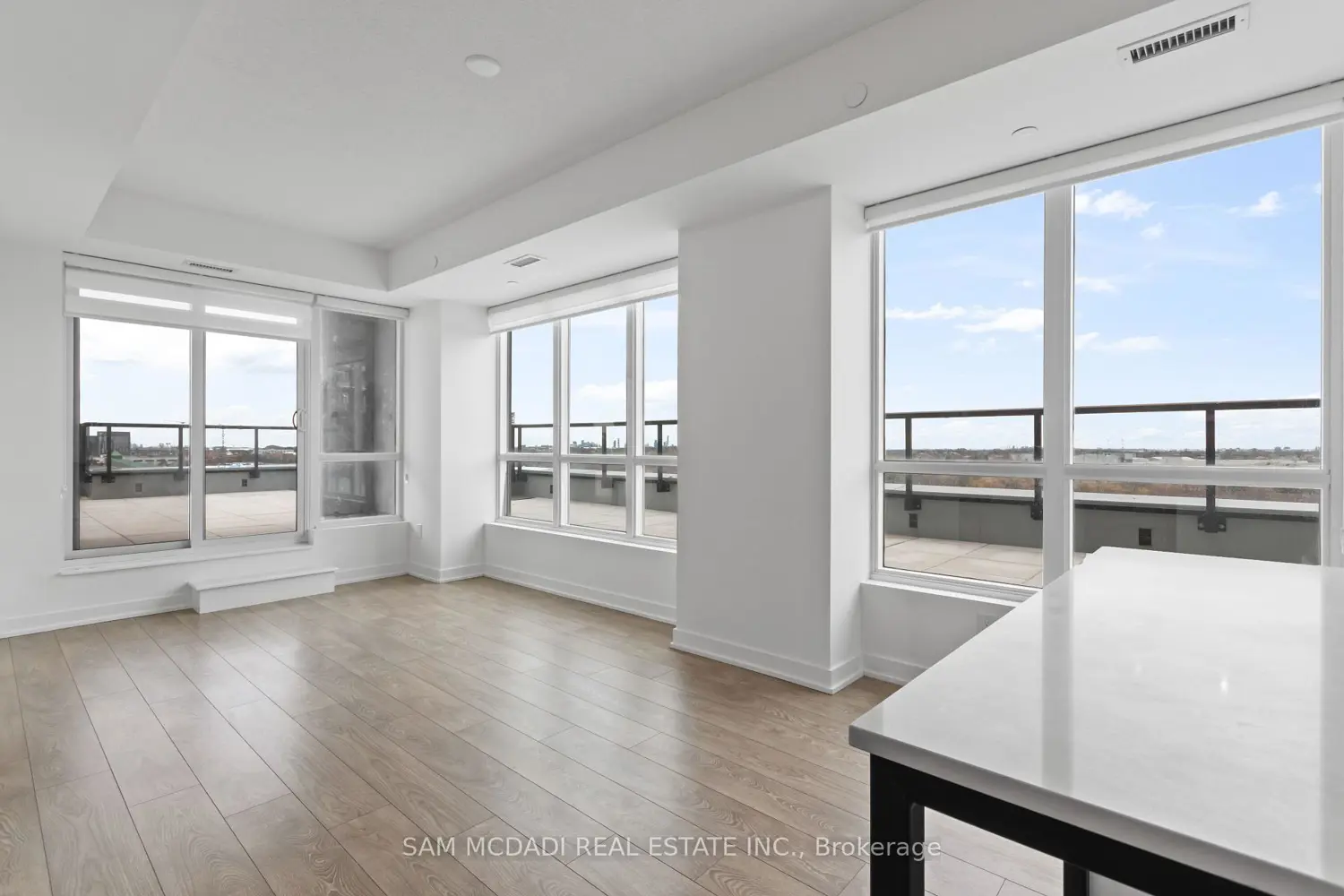 225 Malta Avenue 706 photo 4