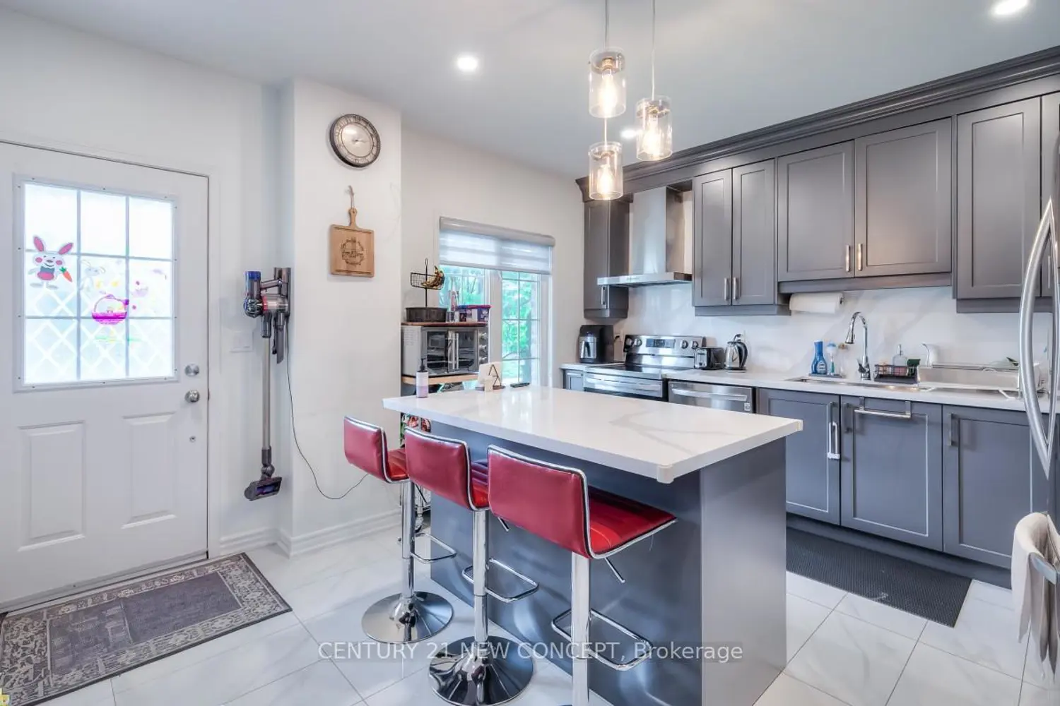 735 Sheppard Avenue 33 photo 5