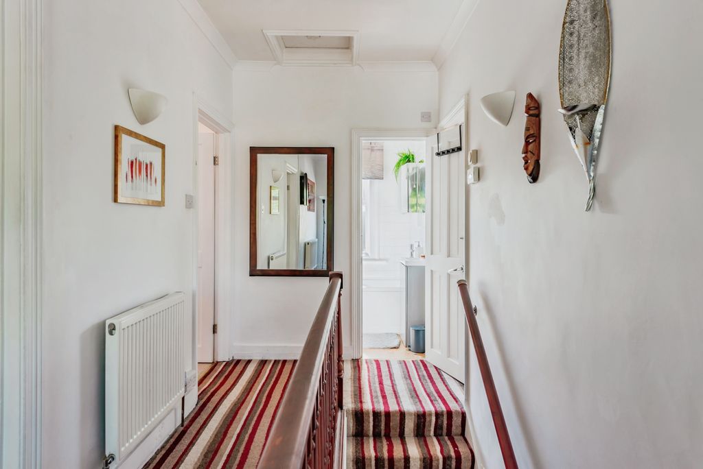 Additional image 16 of 2 bed flat for saleBrighton Road, Horley RH6